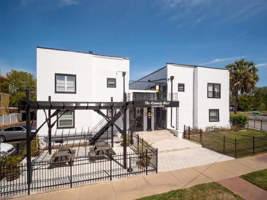 Modern Westshore Tampa Exterior foto